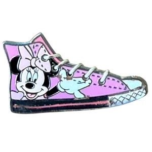 PINK MINNIE MOUSE SHOE PIN MINNIE MOUSE CONVERSE SNEAKER DISNEY PIN METAL